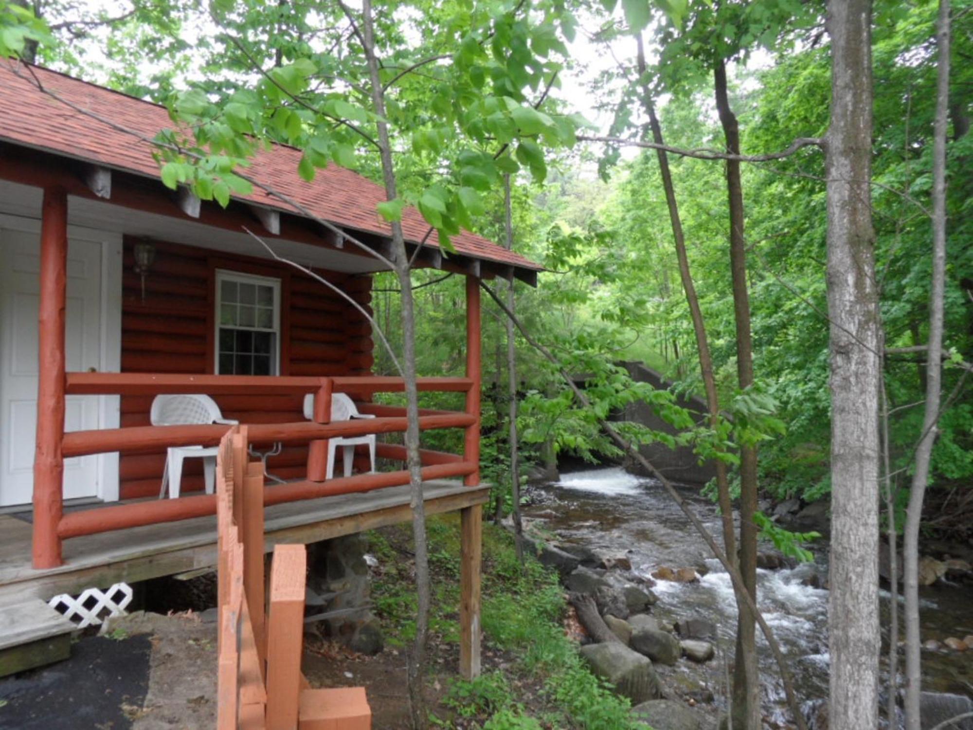 Seven Dwarfs Cabin - On The Brook Cabins Lake George Rum bild